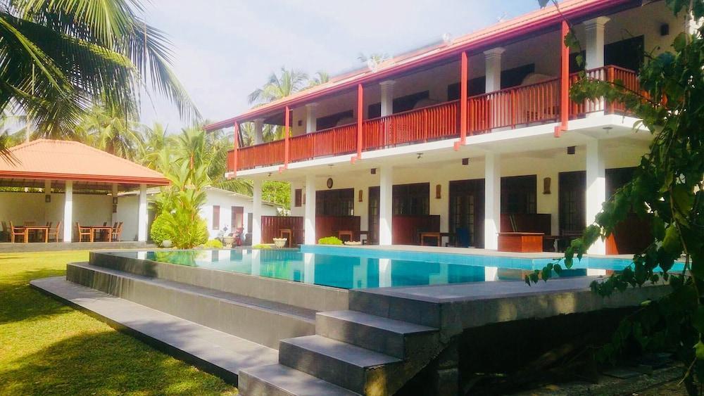 Lagoon Bentota Resort Kültér fotó