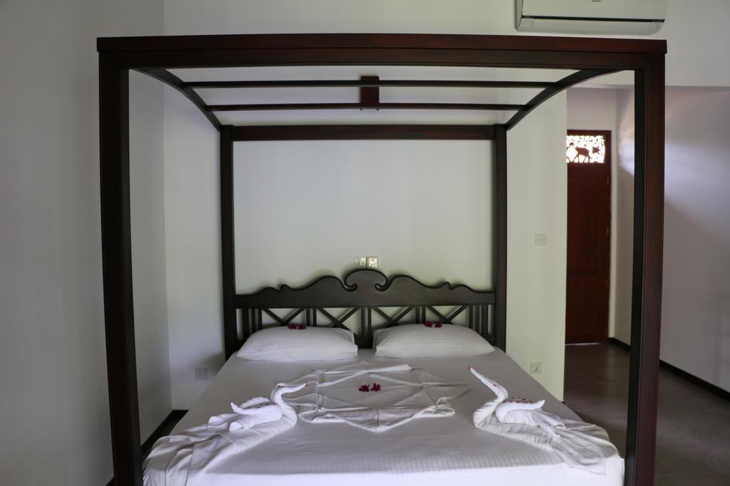 Lagoon Bentota Resort Kültér fotó